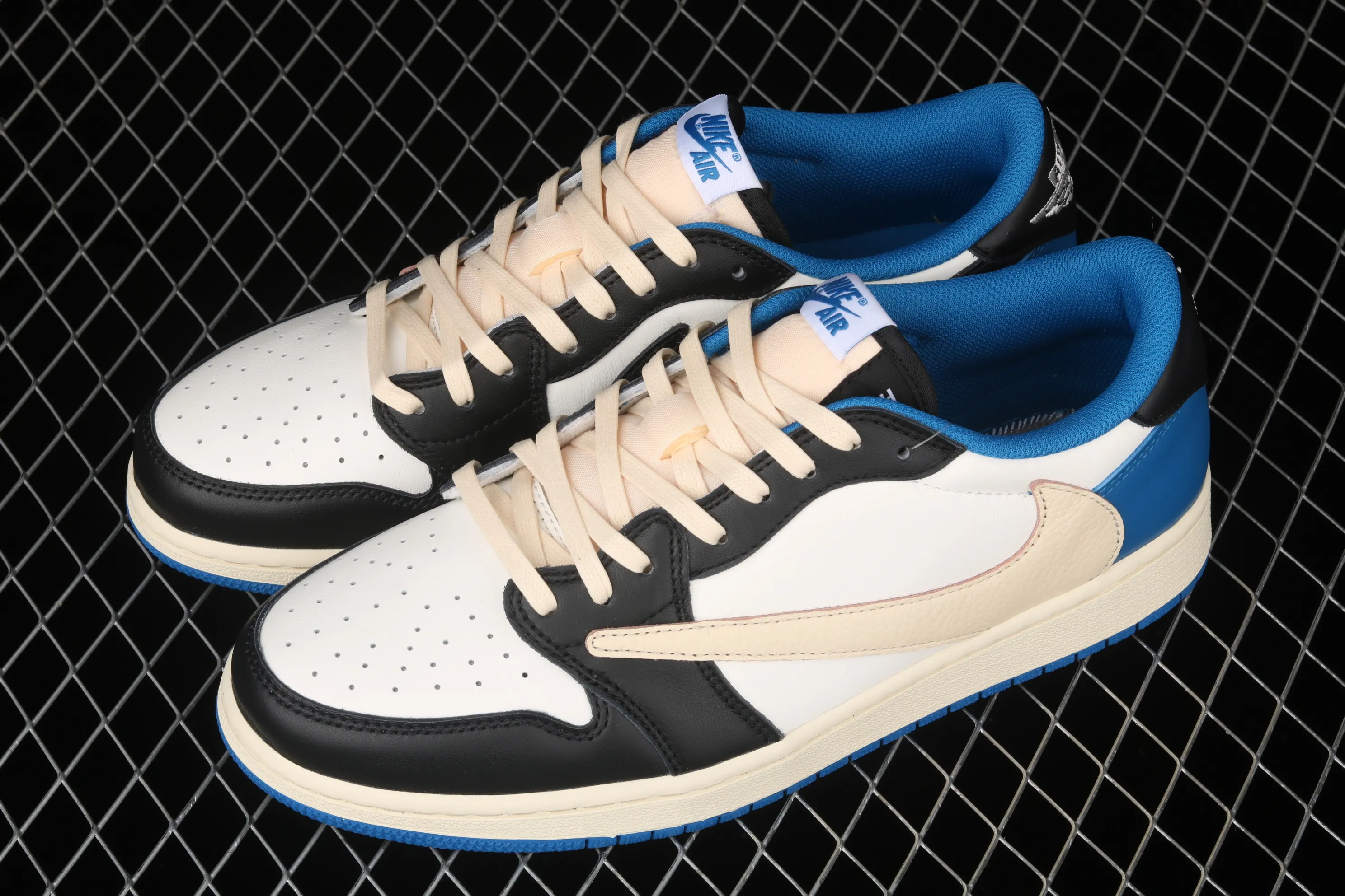 All Categories Air Jordan Jordan Series Basketball Shoes Air Jordan 1 Low Pure Original Version Travis Scott x Air Jordan 1 High OG AJ1 Lightning Undercut Low DM7866-140